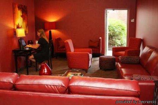 Hotel Ac Kansas Plaza 4*
